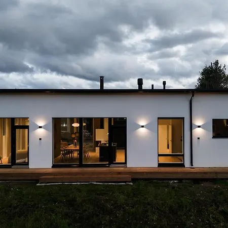 Villa Arctic Haven - Waterfront *